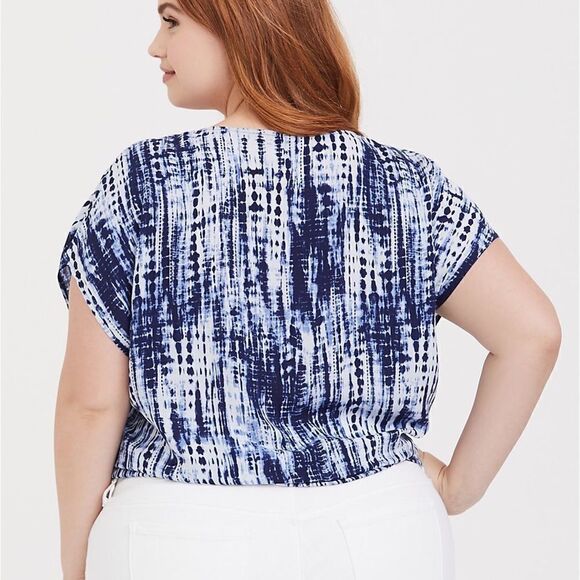 Torrid BLUE TIE-DYE CHALLIS TIE FRONT DOLMAN Cropped TOP Blouse coastal L/0 - Picture 2 of 14